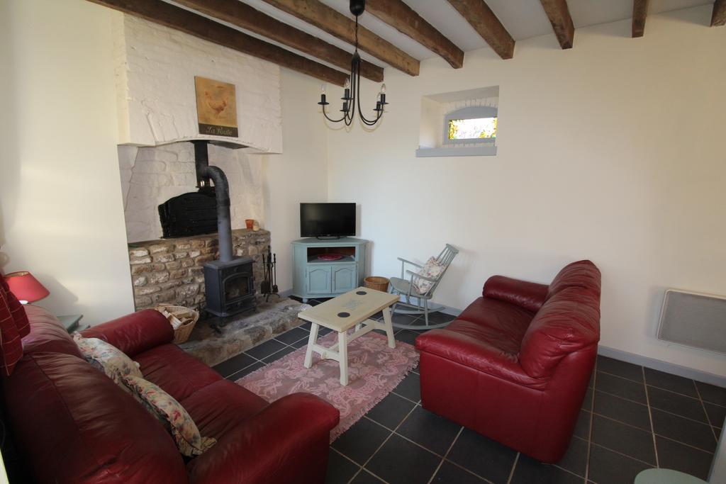 Villa La Petite Jeusseliniere à Larchamp Extérieur photo