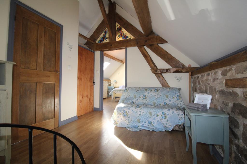 Villa La Petite Jeusseliniere à Larchamp Extérieur photo