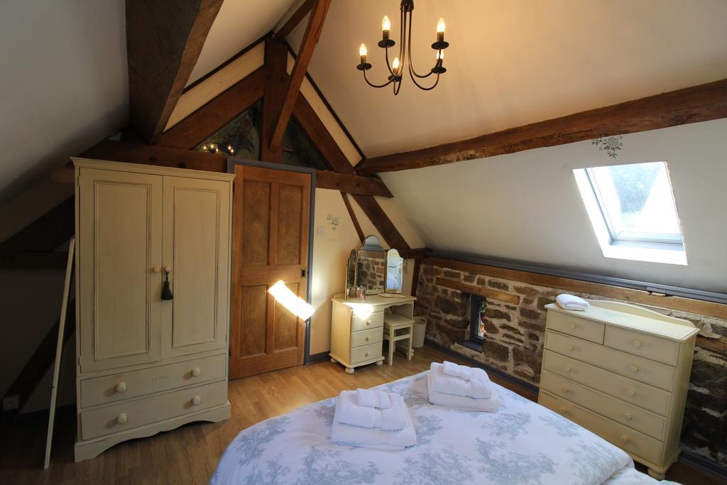 Villa La Petite Jeusseliniere à Larchamp Extérieur photo