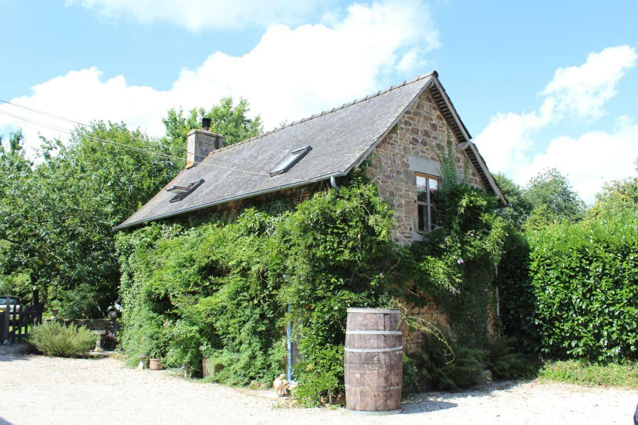 Villa La Petite Jeusseliniere à Larchamp Extérieur photo